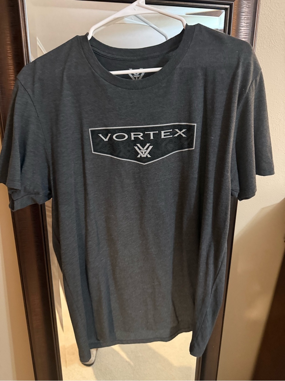 Vortex Men's Gray T-Shirt size Large